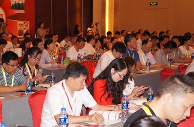 沈阳大区营运总经理张克明在大会现场