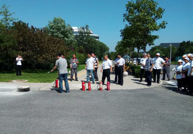 国核电力餐厅举办消防灭火演习 国核电力餐厅举办消防灭火演习